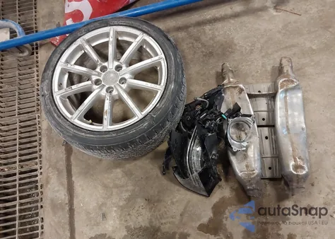 2014 Audi A4 2.0T Premium z USA, uszkodzony, nr VIN WAUFFAFL0EN000992